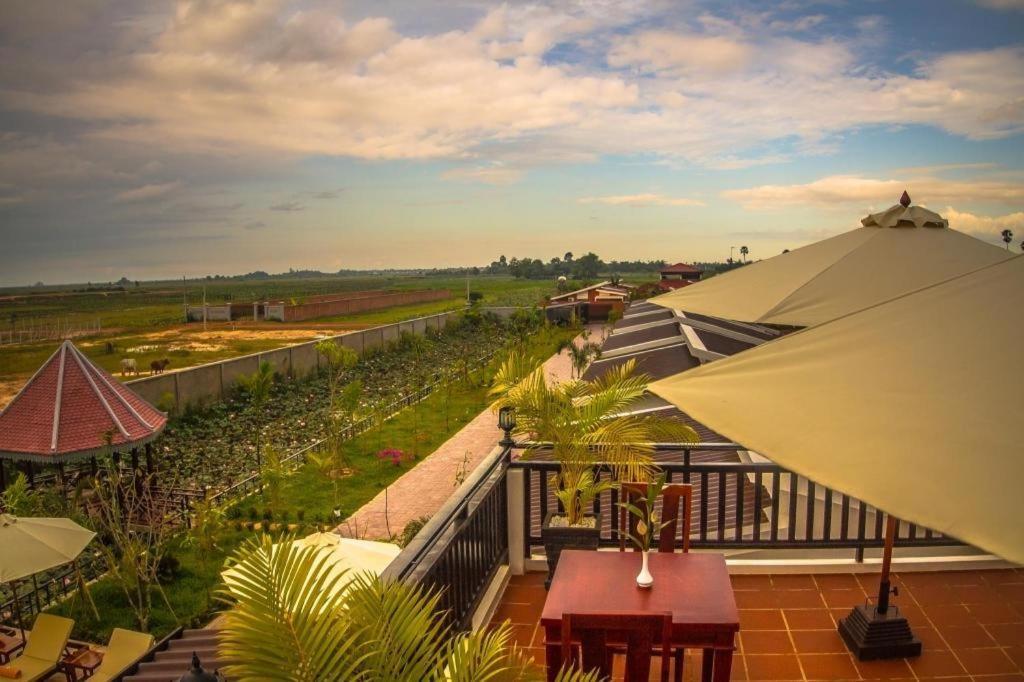 Ry'S Lotus Resort D'Angkor Siem Reap Exterior foto